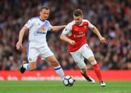 LONDON, ENGLAND - MAY 16: Lee Cattermole of Sunderland puts pressure on Aaron Ramsey of Arsenal during the Premier League match between Arsenal and Sunderland at Emirates Stadium on May 16, 2017 in London, England.  (Photo by Richard Heathcote/Getty Images)